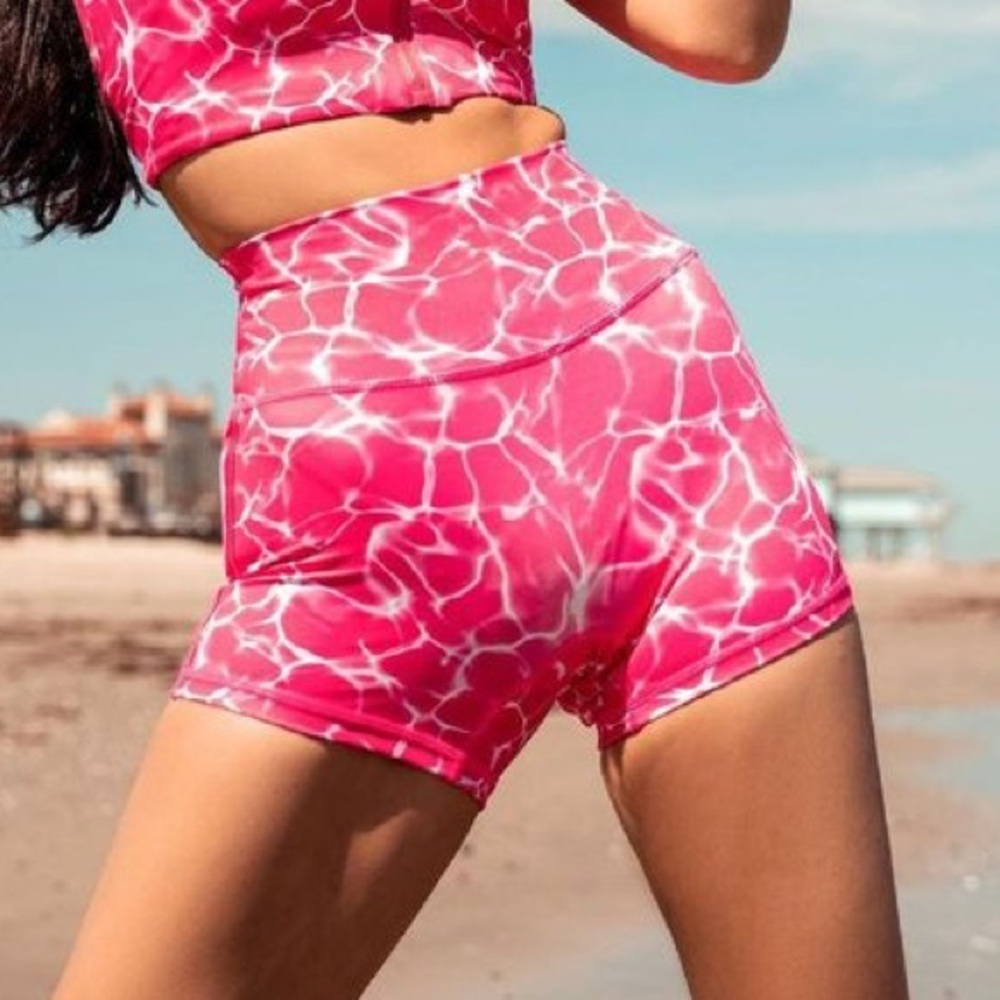 BuffBunny Collection Under the Sea Citrus in Reflection Print Pink Shorts Size M